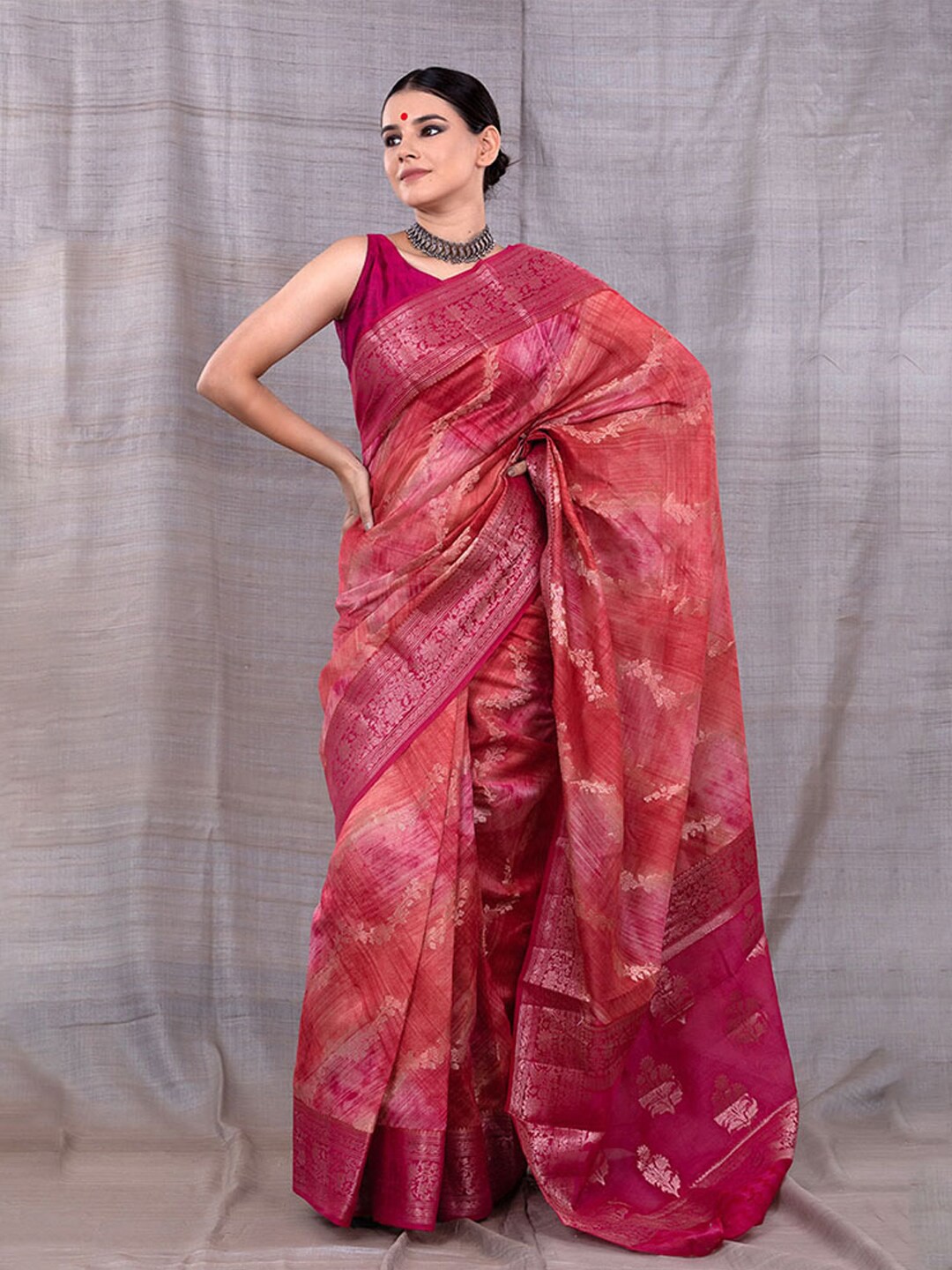 

CHINAYA BANARAS Ethnic Motifs Woven Design Zari Saree, Red