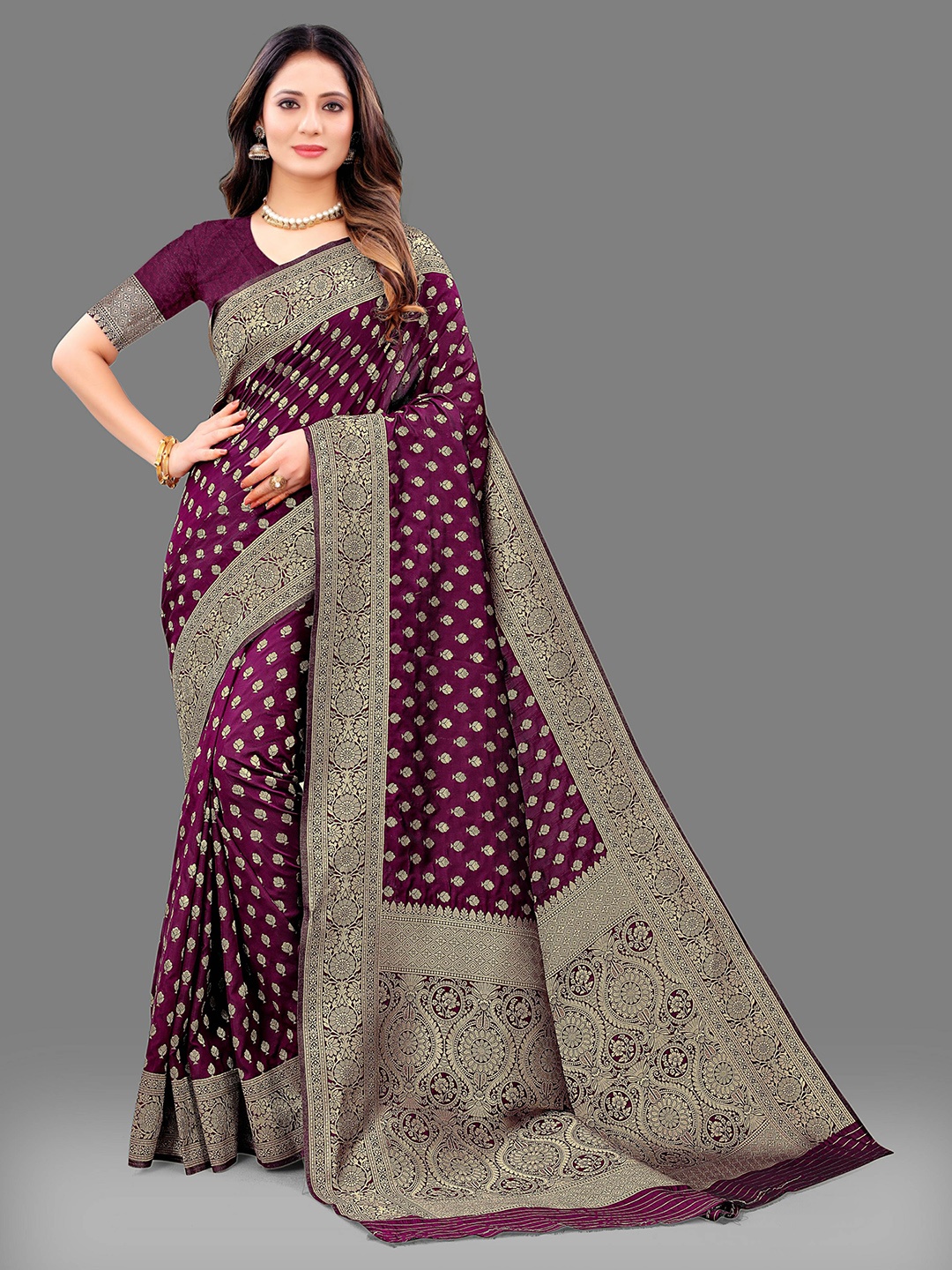 

NIWAA Floral Woven Design Zari Border Silk Kanjeevaram Saree, Maroon