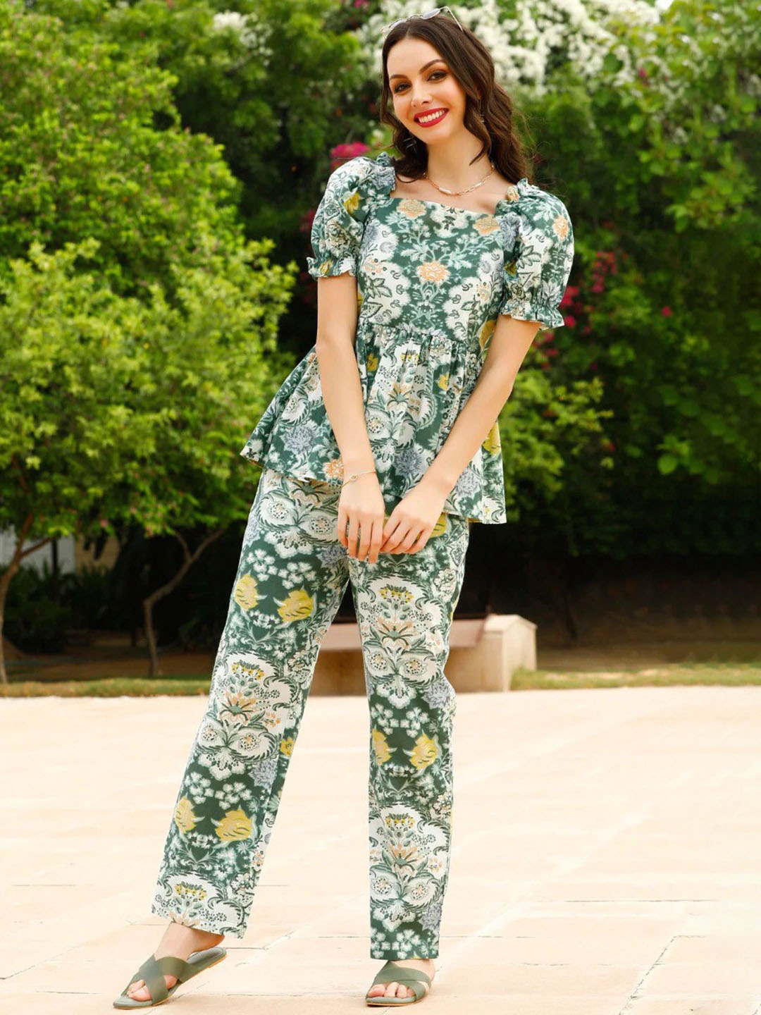

ISHA TRADE Floral Printed Peplum Top With Trousers Co-Ords, Green