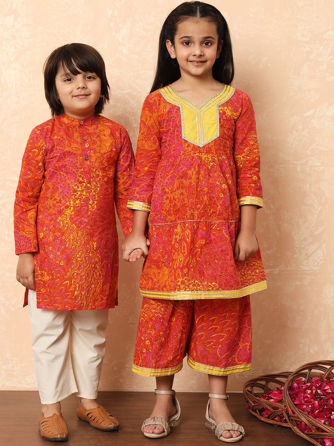

Readiprint Girls Ethnic Motifs Printed Gotta Patti Pure Cotton Kurti With Sharara, Pink