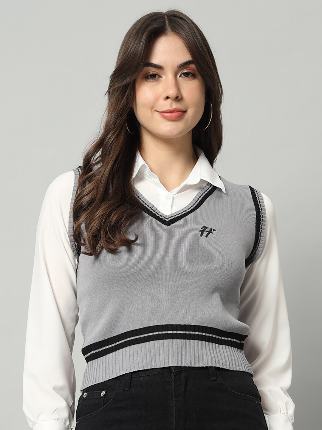 

BROOWL V-Neck Woollen Sweater Vest, Grey