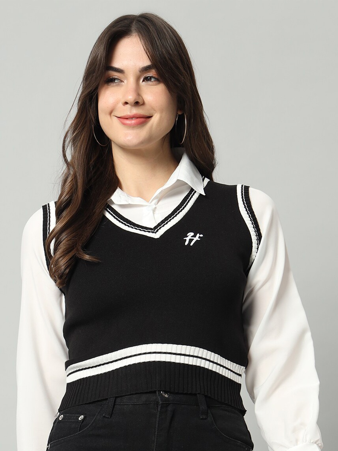 

BROOWL Woollen Sweater Vest, Black