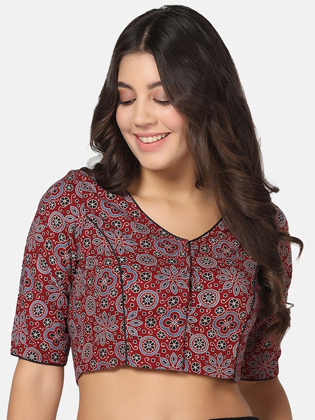 

THE WEAVE TRAVELLER Floral Handblock Printed V-Neck Cotton Saree Blouse, Maroon