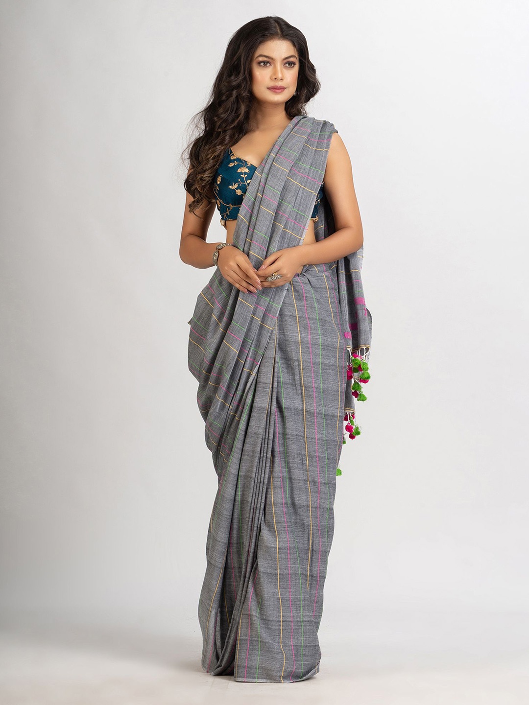 

Angoshobha Striped Pure Cotton Jamdani Saree, Grey