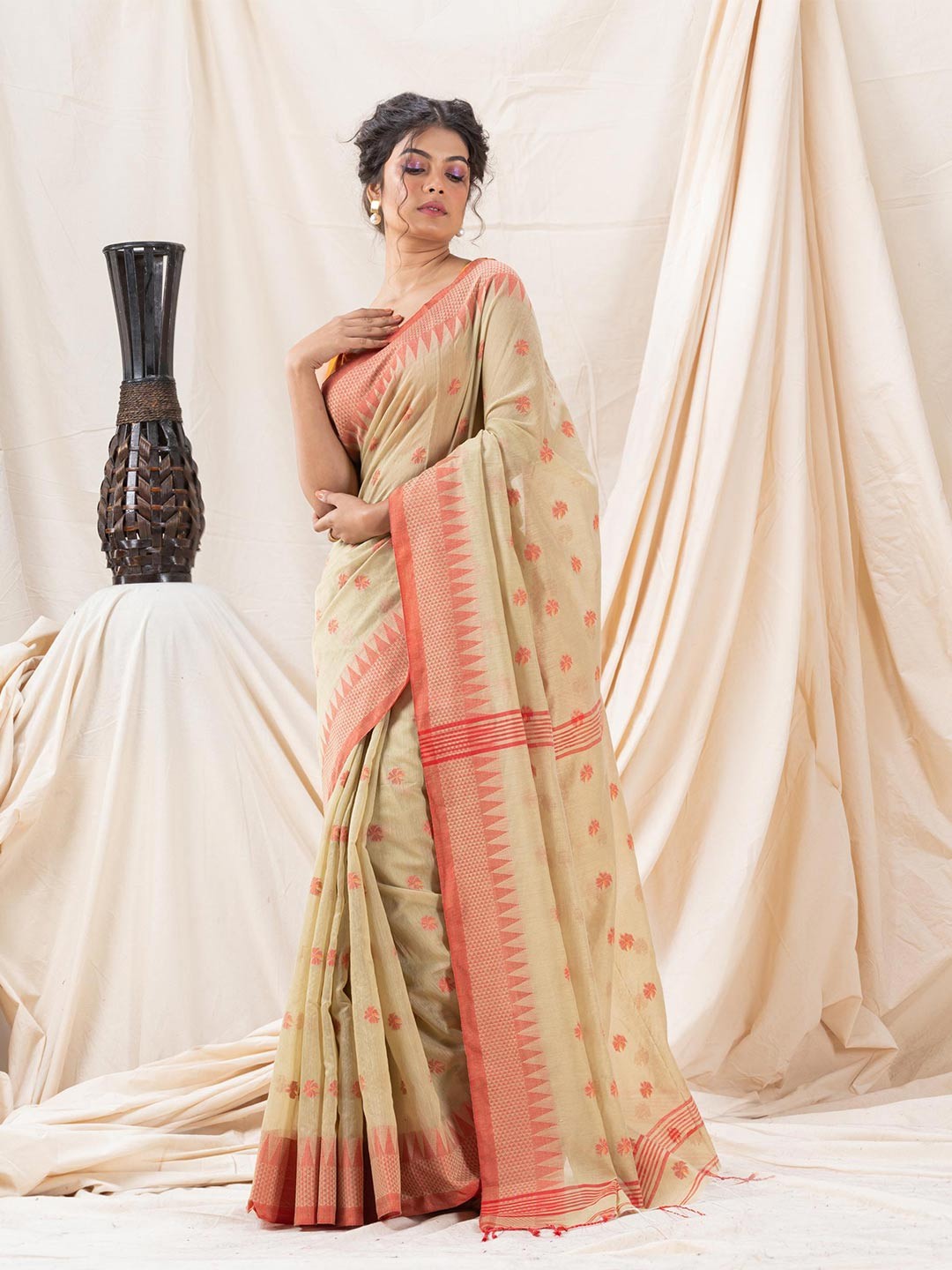 

Angoshobha Ethnic Motif Woven Design Saree, Beige