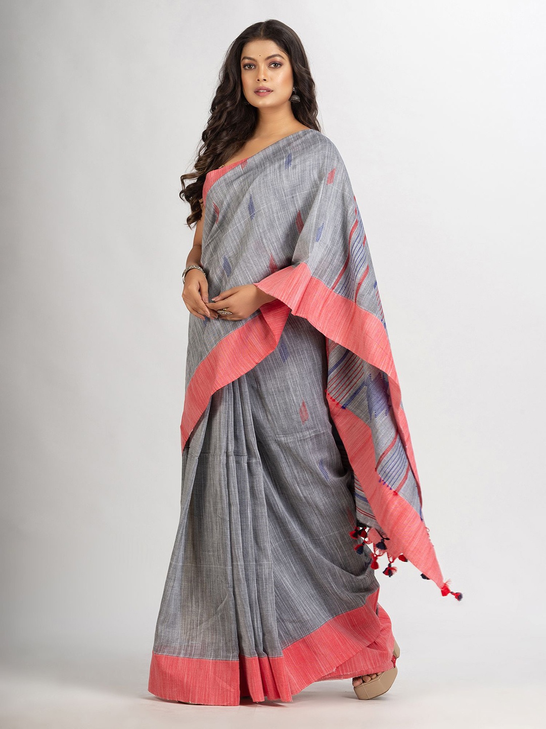 

Angoshobha Ethnic Motif Woven Design Pure Cotton Jamdani Saree, Grey