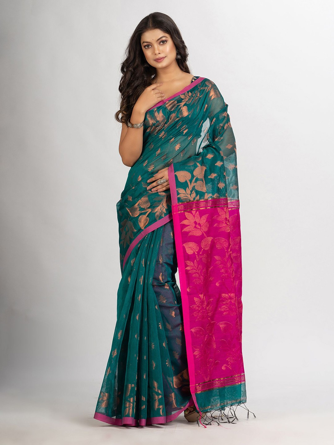 

Angoshobha Ethnic Motif Woven Design Zari Saree, Green