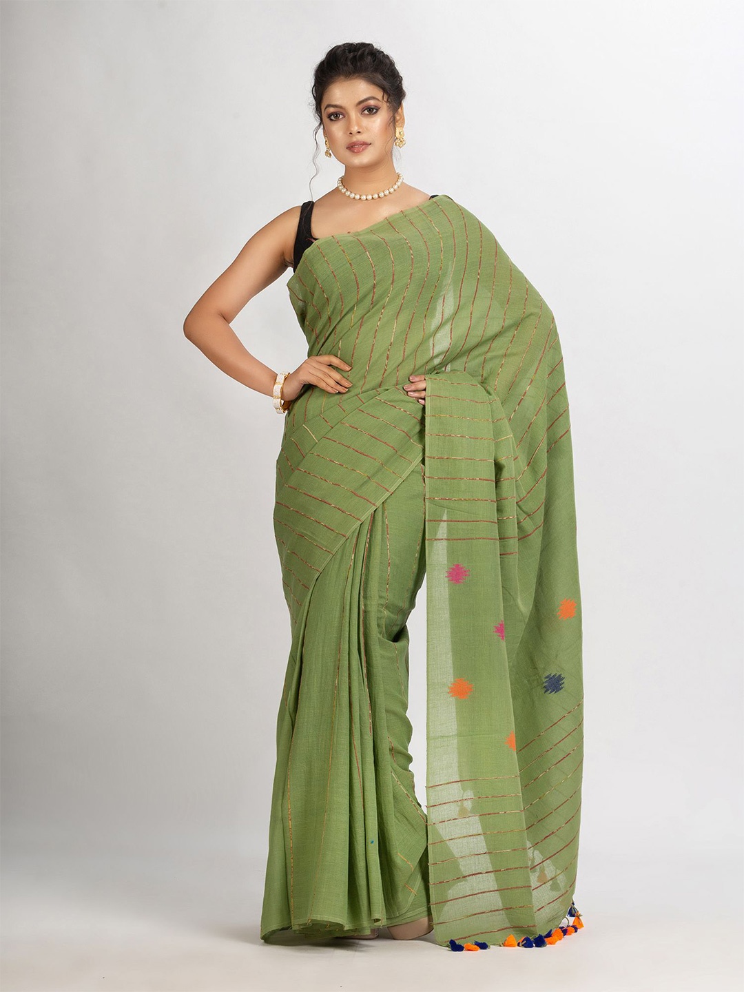 

Angoshobha Striped Pure Cotton Jamdani Saree, Green