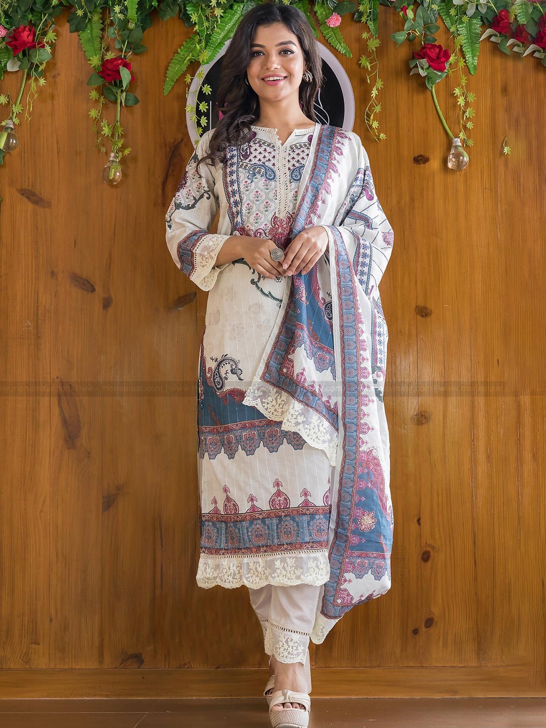 

White World Ethnic Motifs Printed Thread Work Muslin Kurta With Trousers & Dupatta