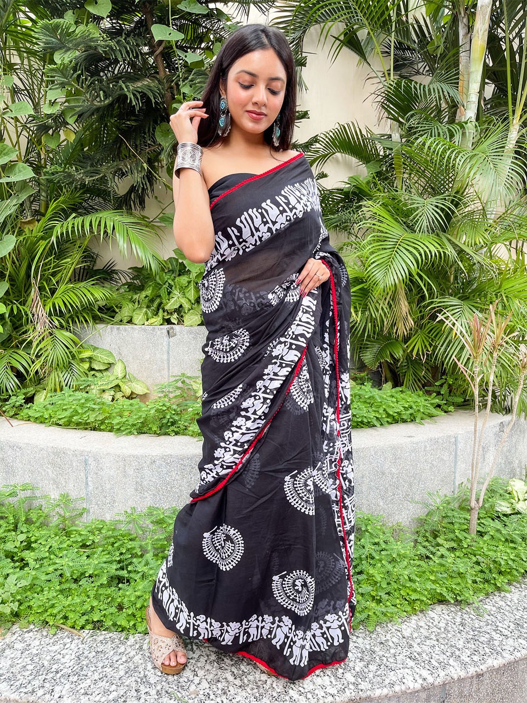 

NIKHILAM Warli Pure Cotton Block Print Saree, Black