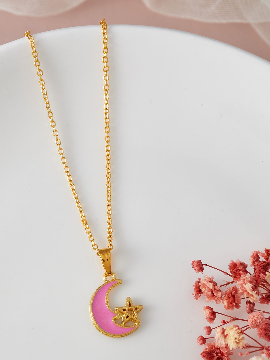 

DressBerry Gold-Plated Moon-Shaped Pendant with Chain