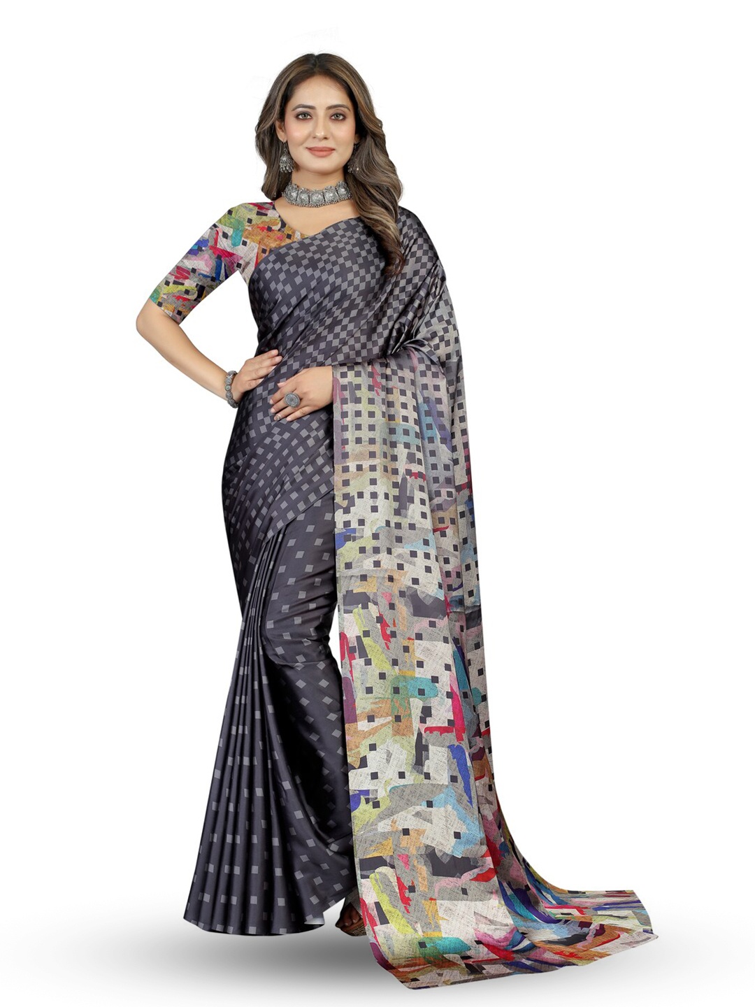 

Inithi Geometric Printed Satin Saree, Black