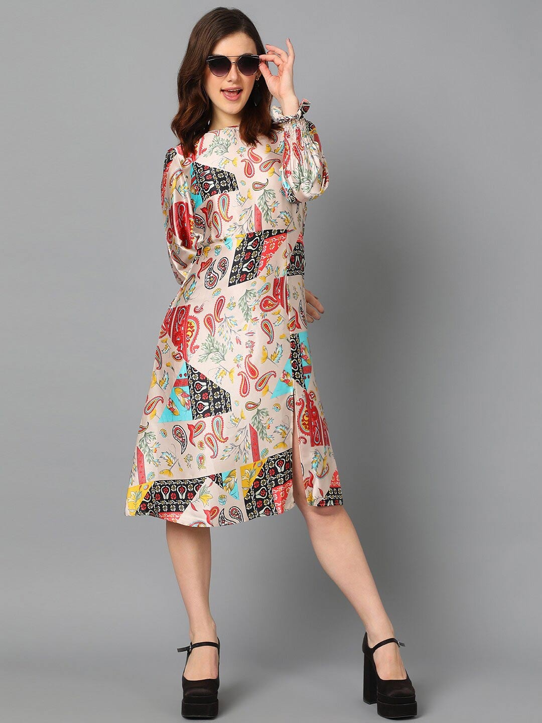 

Kotty Off White & Black Ethnic Motifs Printed Puffed Sleeves A-Line Dress
