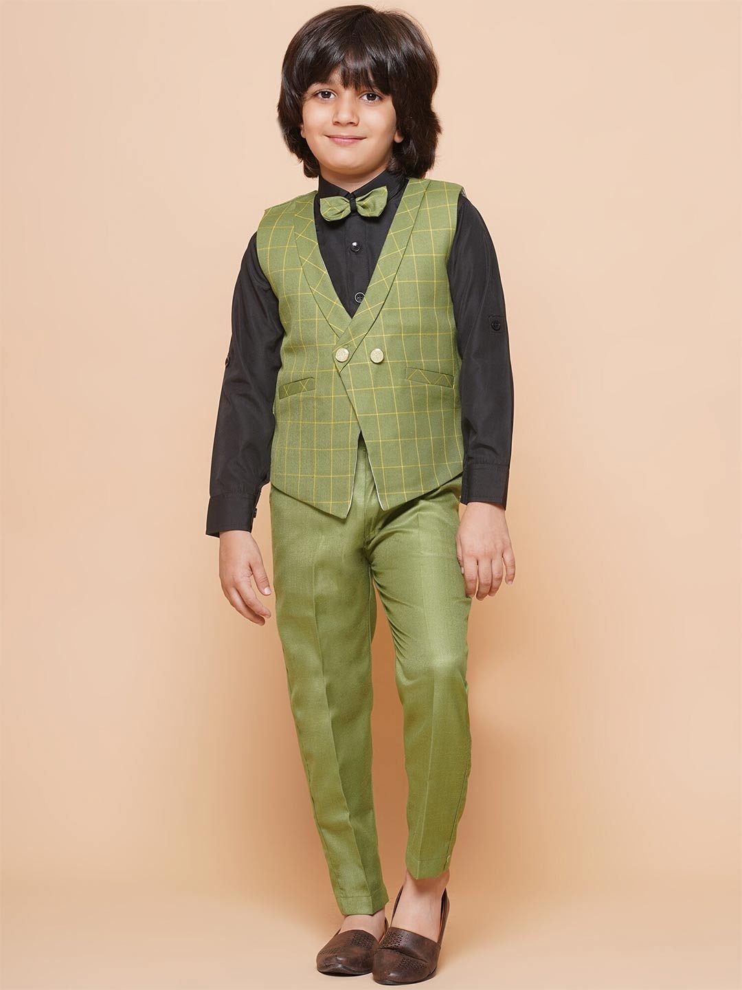 

Aj DEZInES Boys Single Breasted 3 Piece Suit with Bowtie, Green