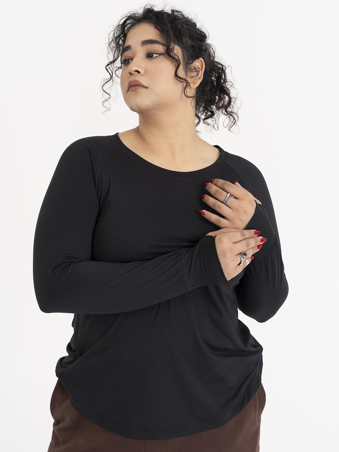

SPIRIT ANIMAL Plus Size Round Neck T-shirt, Black