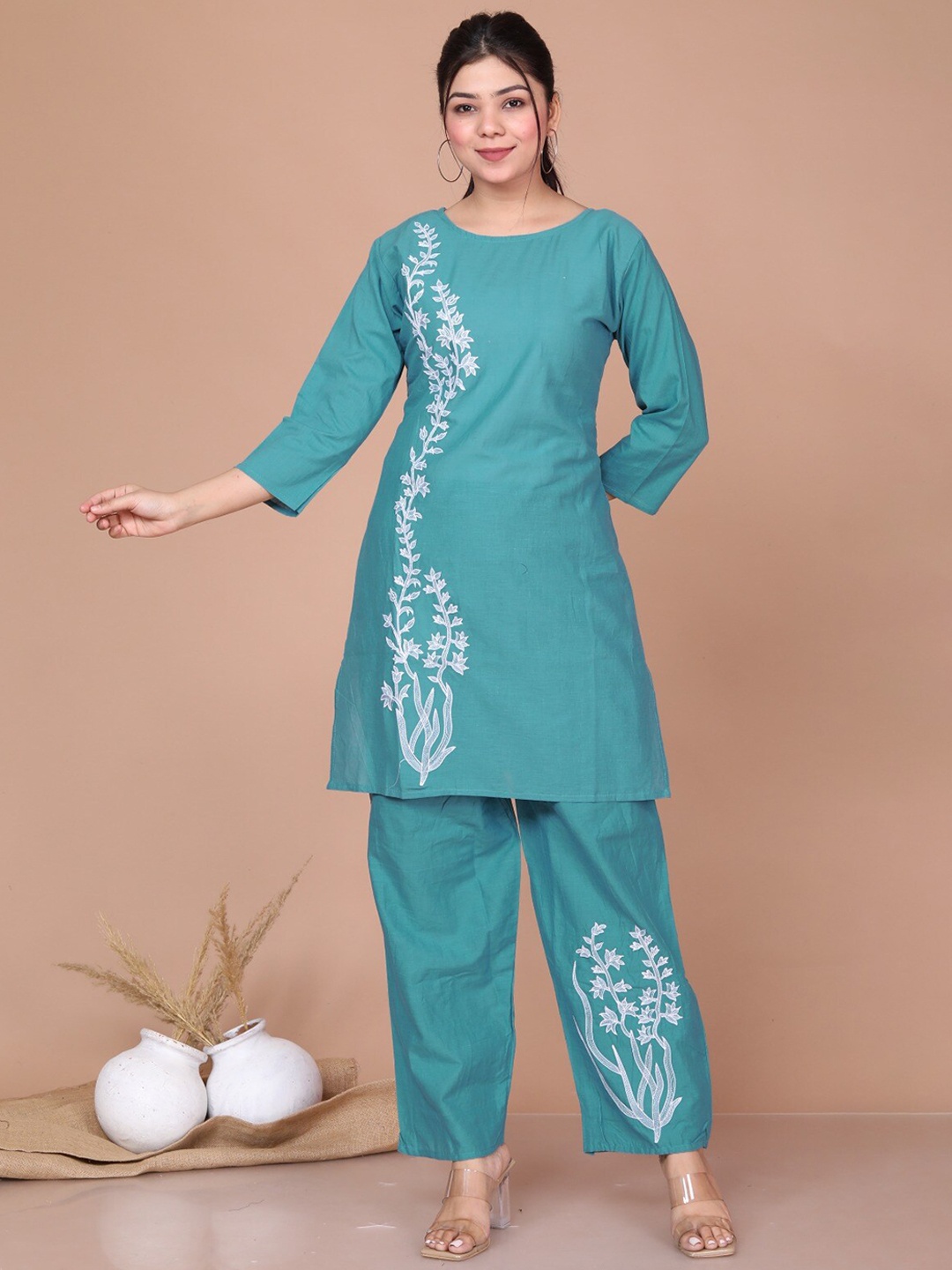 

MIRAVAN Pure Cotton Floral Embroidered Regular Kurta With Trousers, Green