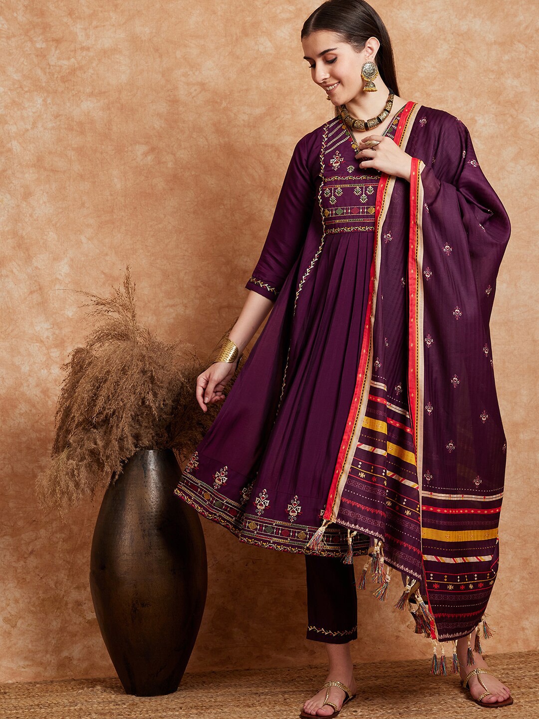 

Sangria Ethnic Motifs Embroidered V-Neck Straight Kurta With Trouser & Dupatta, Purple