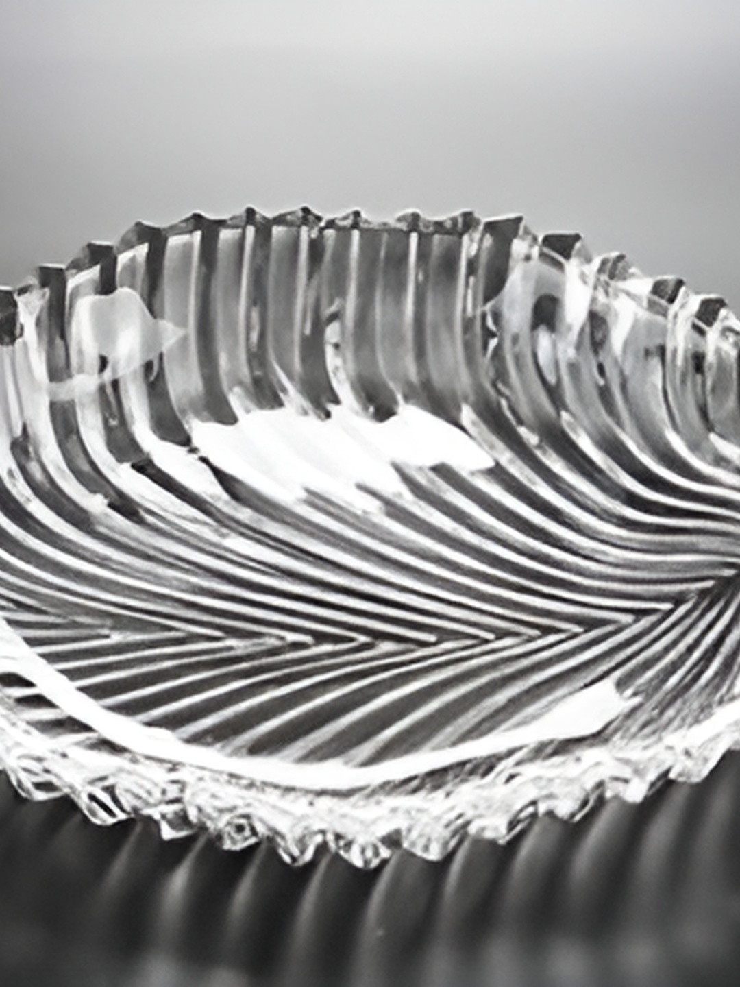 

Afast Transparent Glass Dishwasher Safe Fruit and Vegetable Basket