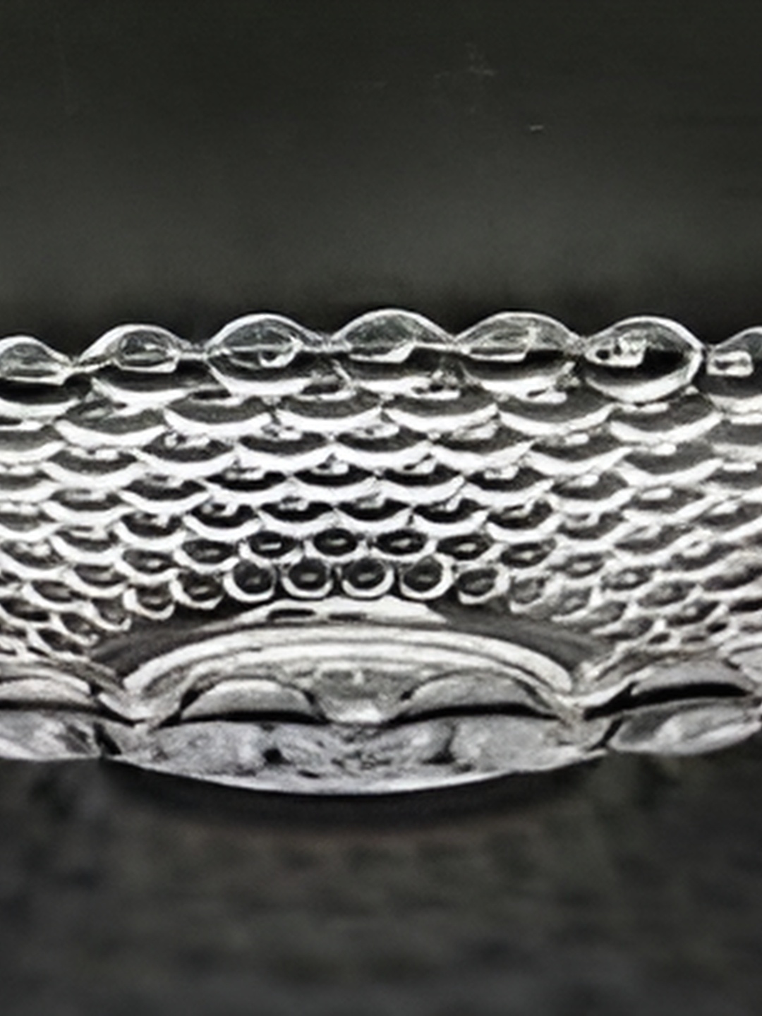 

Afast Transparent Glass Dishwasher Safe Fruit and Vegetable Basket