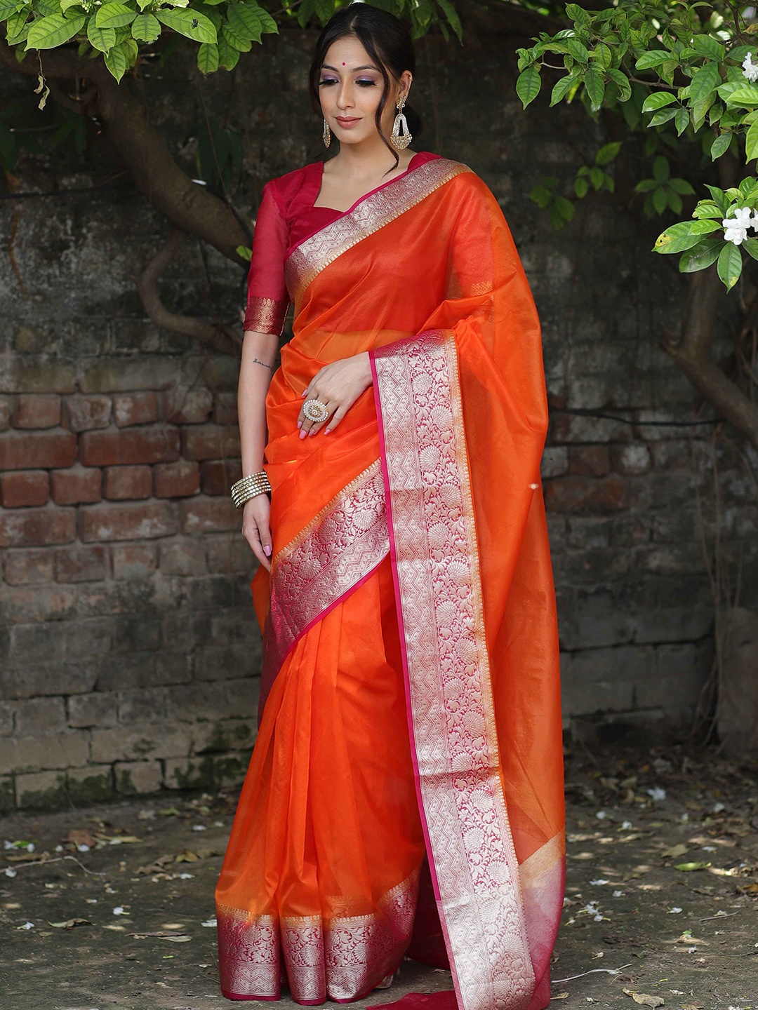 

Jinal & Jinal Zari Organza Banarasi Saree, Orange