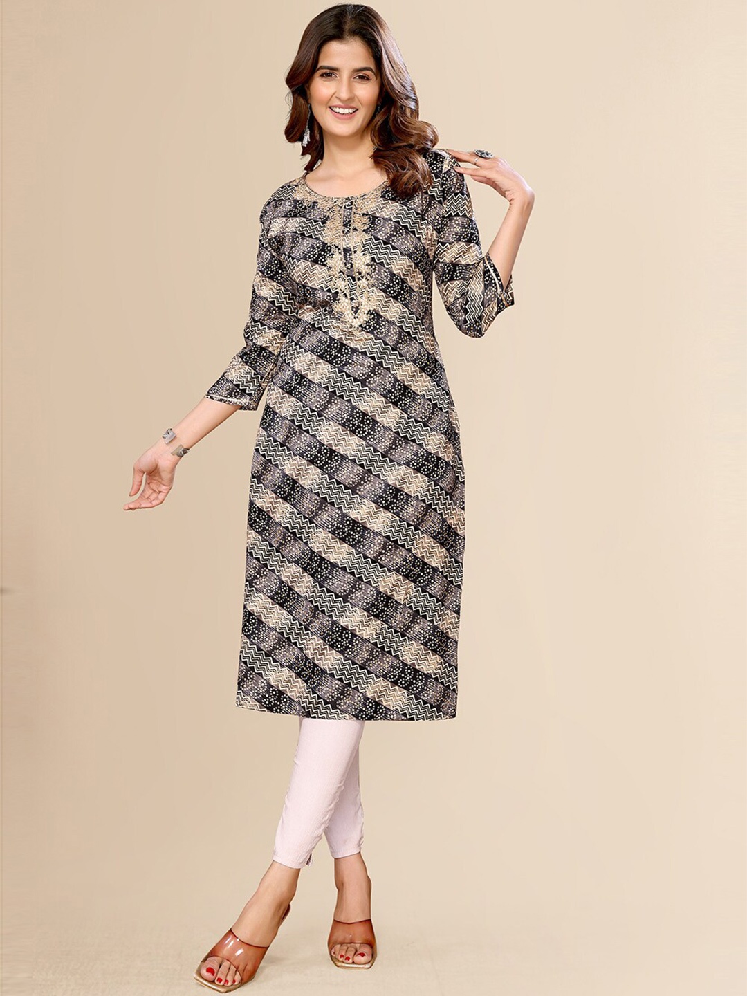 

FABMORA Leheriya Printed Gotta Patti Round Neck Cotton Straight Kurta, Navy blue