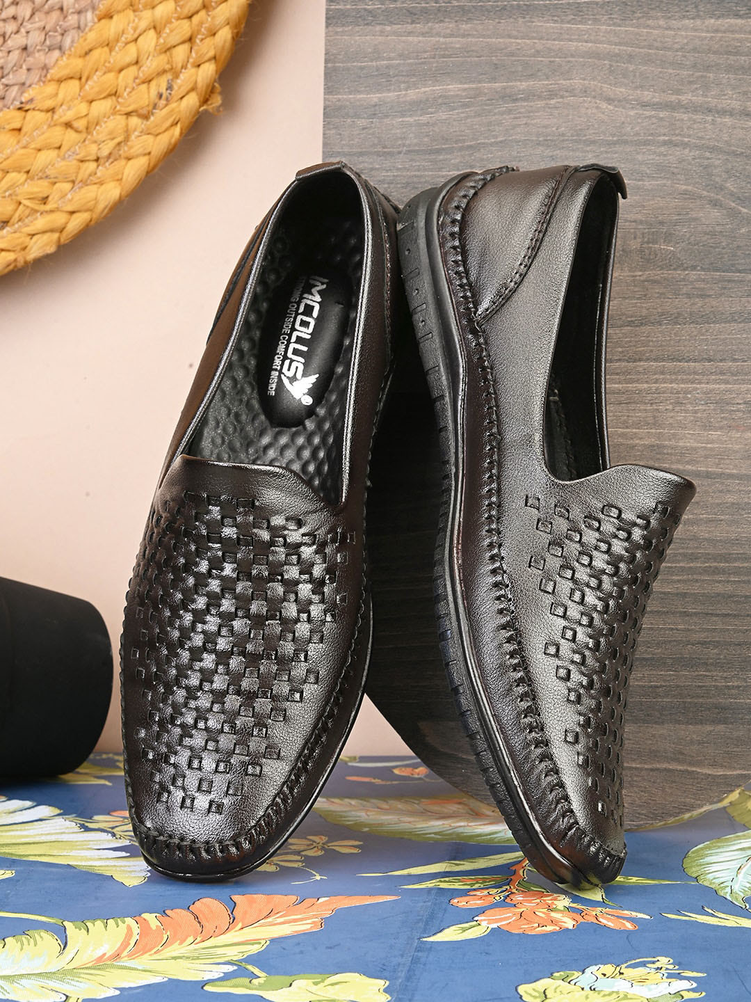 

IMCOLUS Men Textured Lightweight Loafers, Brown