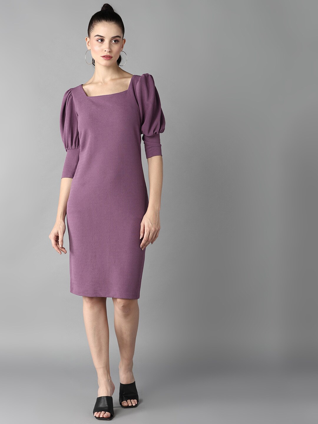 

The Roadster Lifestyle Co. Purple Square Neck Puff Sleeves Sheath Dress