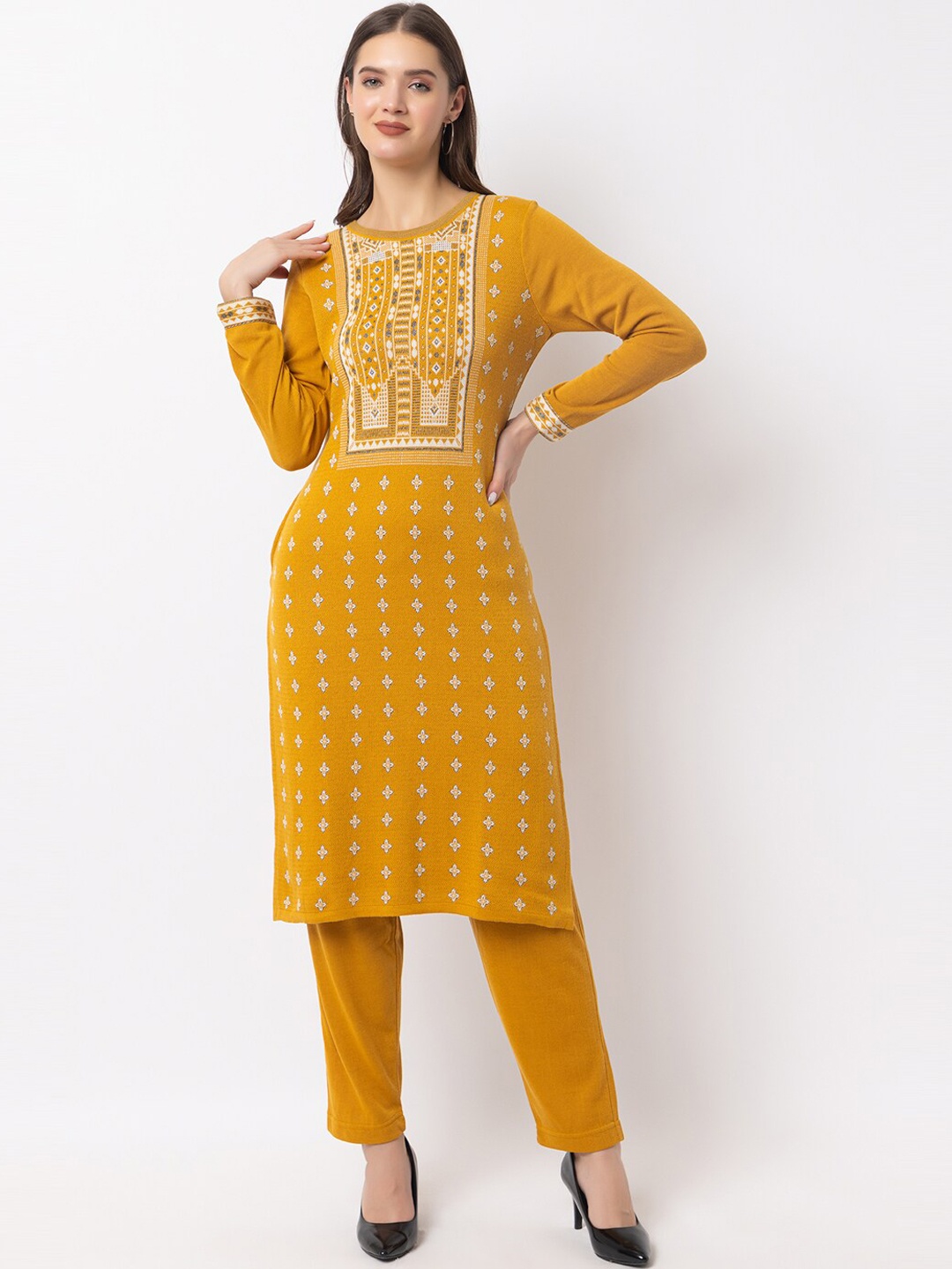 

KEIKO Women Kurta Sets, Mustard