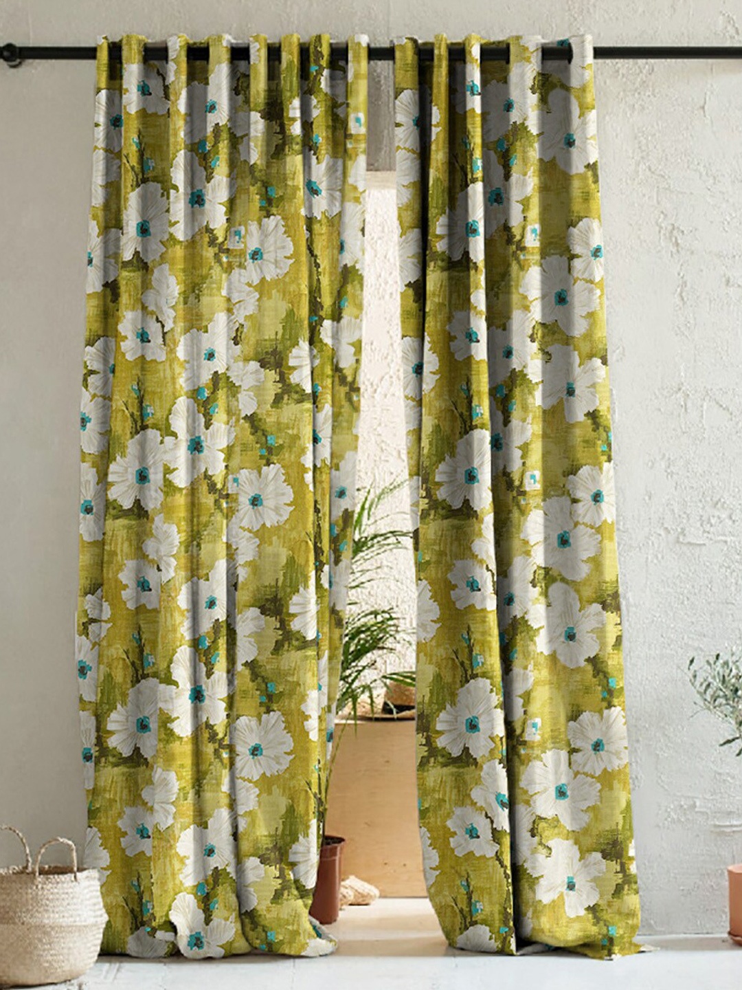 

SPACES 2 Pcs Green & White Floral Room Darkening Door Curtain