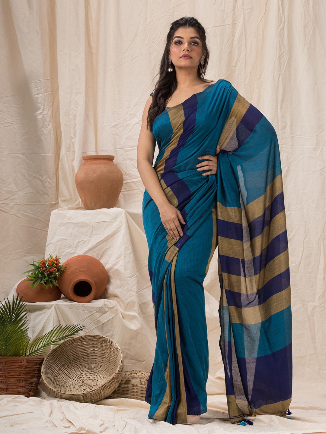 

Angoshobha Striped Pure Cotton Saree, Blue
