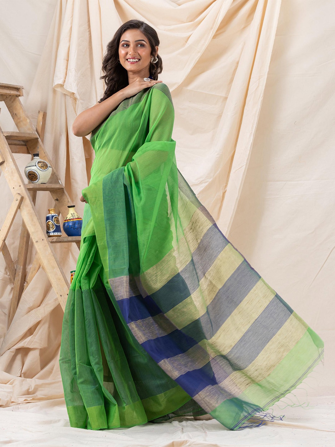 

Angoshobha Zari Detailed Saree, Green