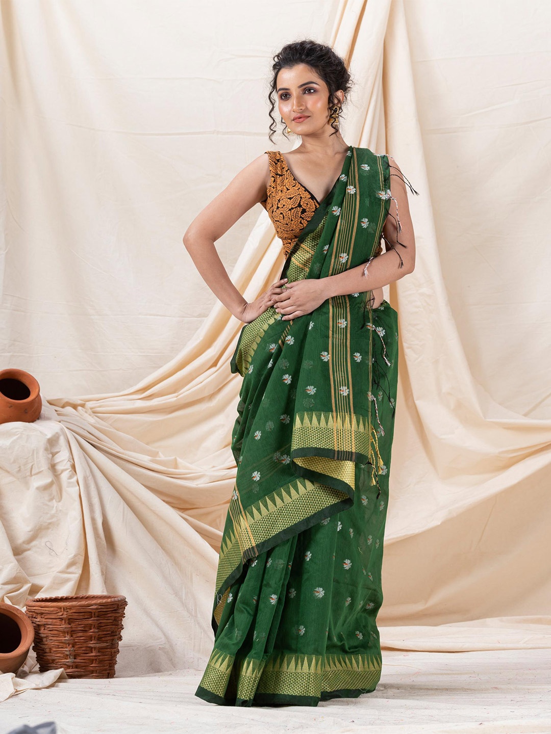 

Angoshobha Ethnic Motif Woven Design Zari Saree, Green