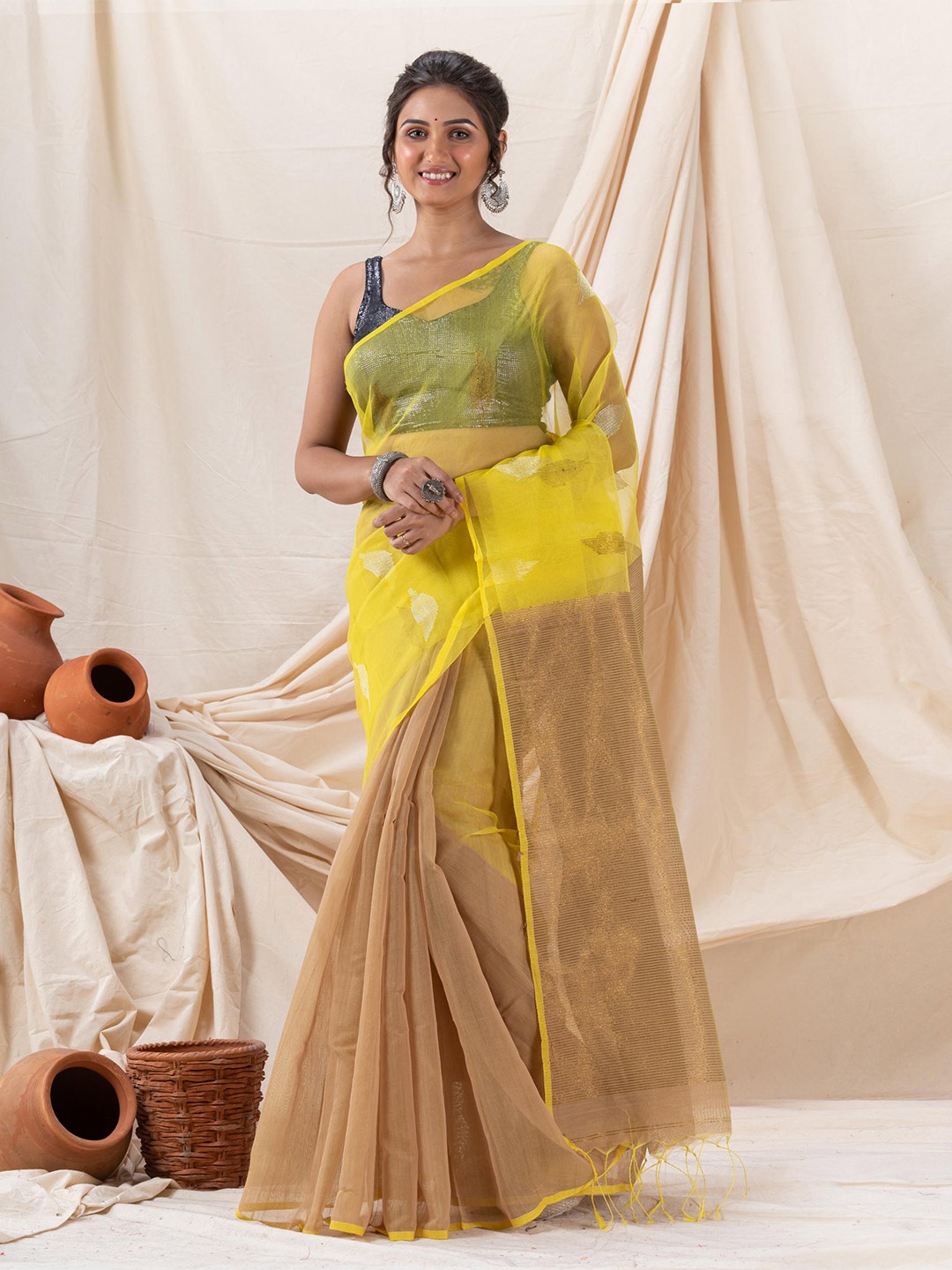 

Angoshobha Ethnic Motifs Woven Design Jamdani Saree, Beige