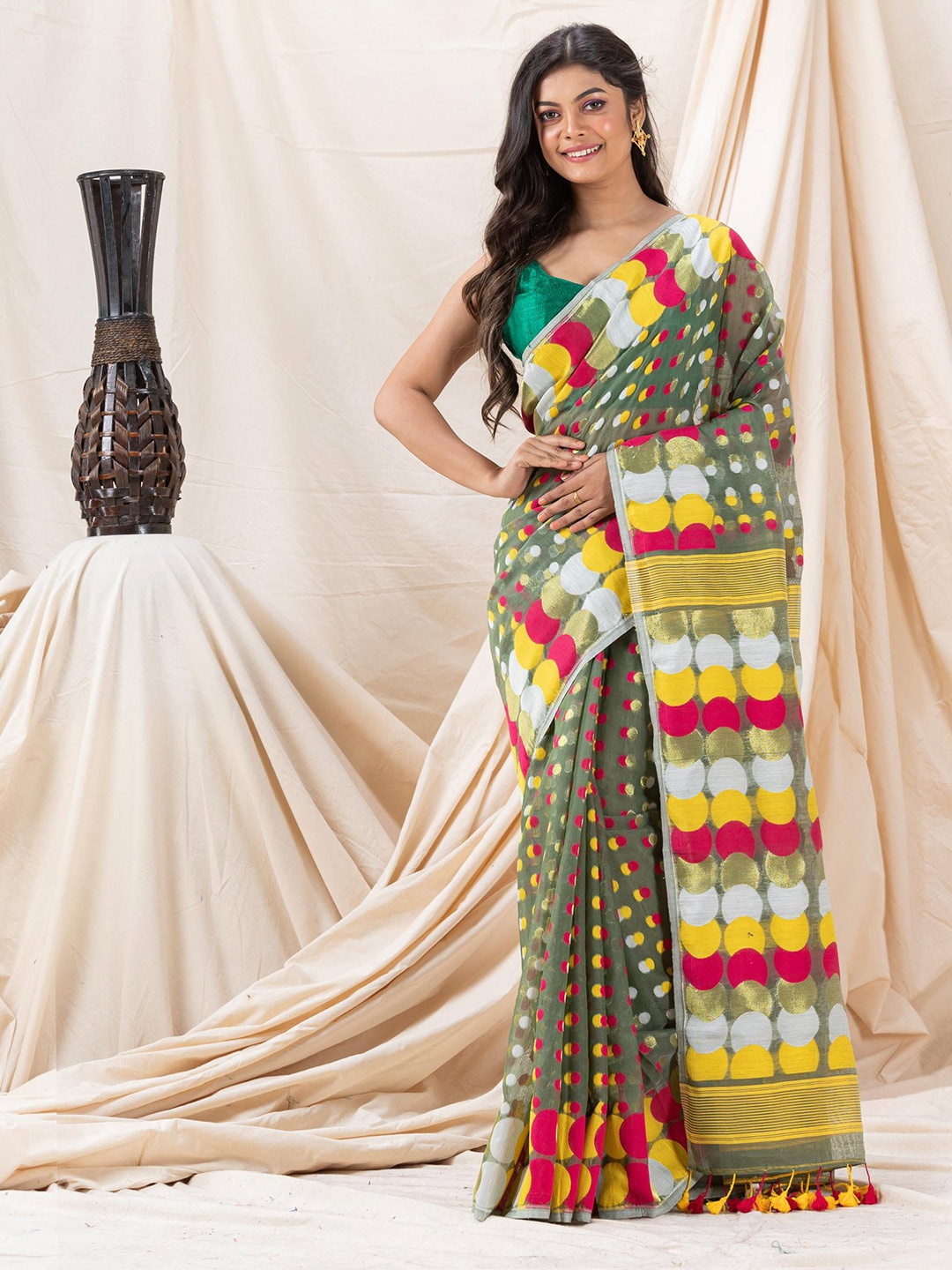 

Angoshobha Ethnic Motifs Woven Design Jamdani Saree, Green