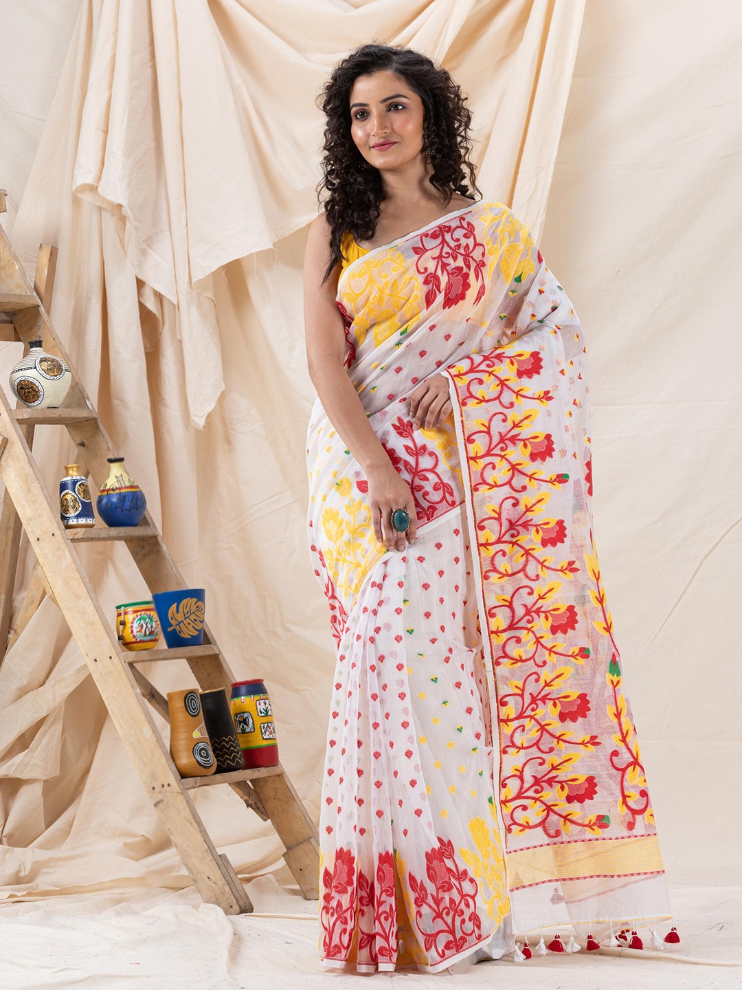 

Angoshobha Ethnic Motifs Woven Design Jamdani Saree, White