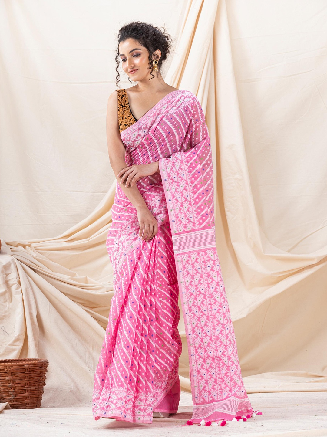 

Angoshobha Ethnic Motif Woven Design Jamdani Saree, Pink