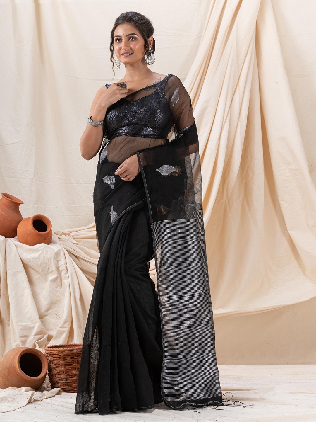 

Angoshobha Ethnic Motifs Woven Design Jamdani Saree, Black