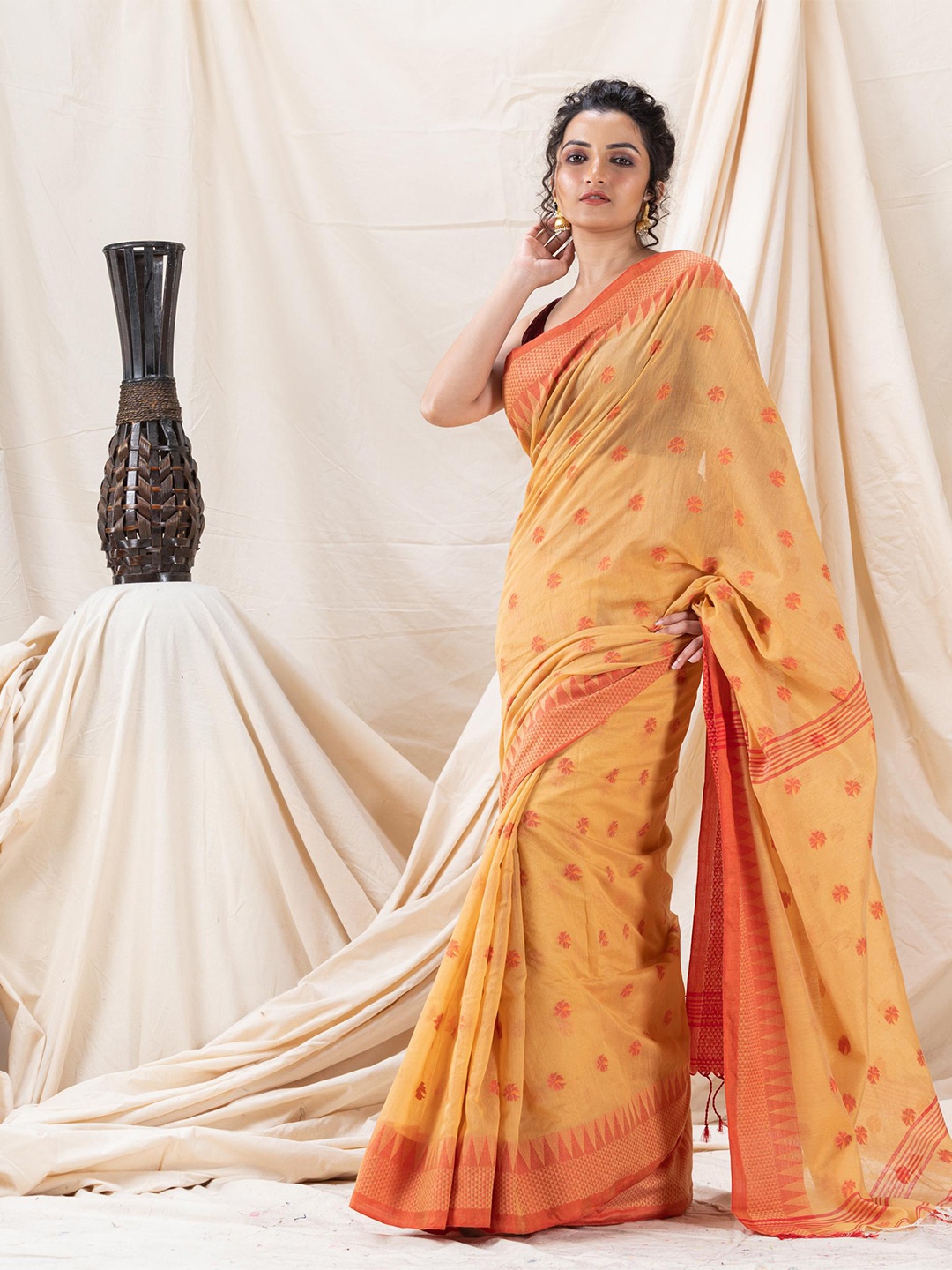 

Angoshobha Ethnic Motif Woven Design Saree, Peach