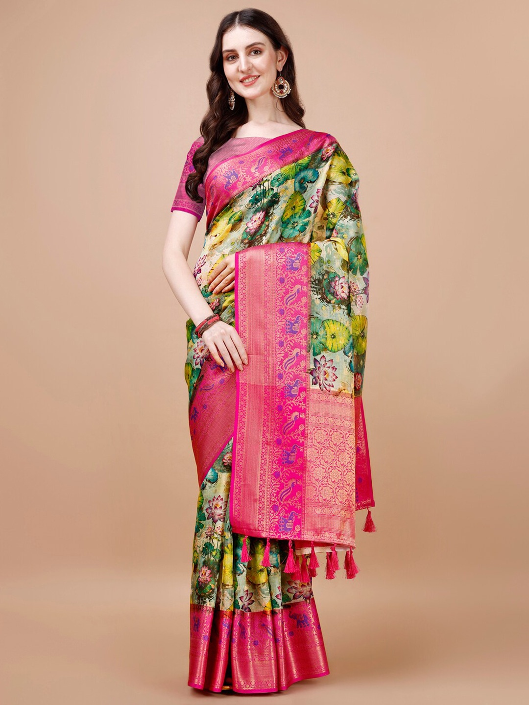 

JUST FASHION Floral Printed Zari Silk Blend Muga Saree, Green