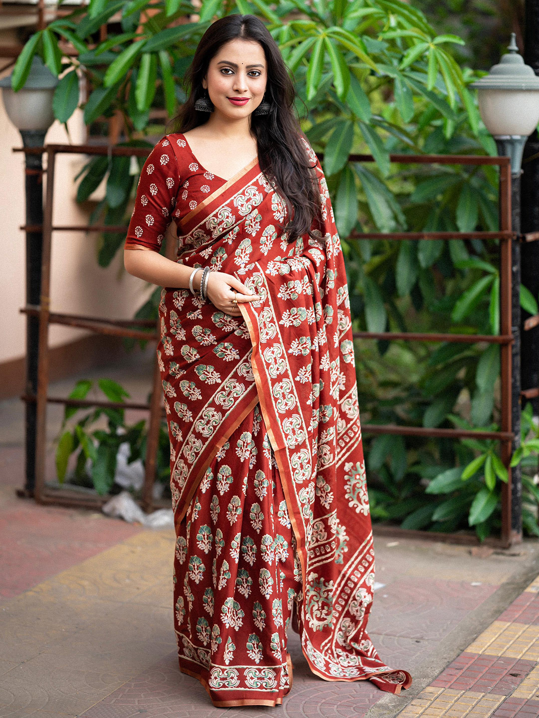 

STAVA CREATION Ajrak Block Designer Saree, Red