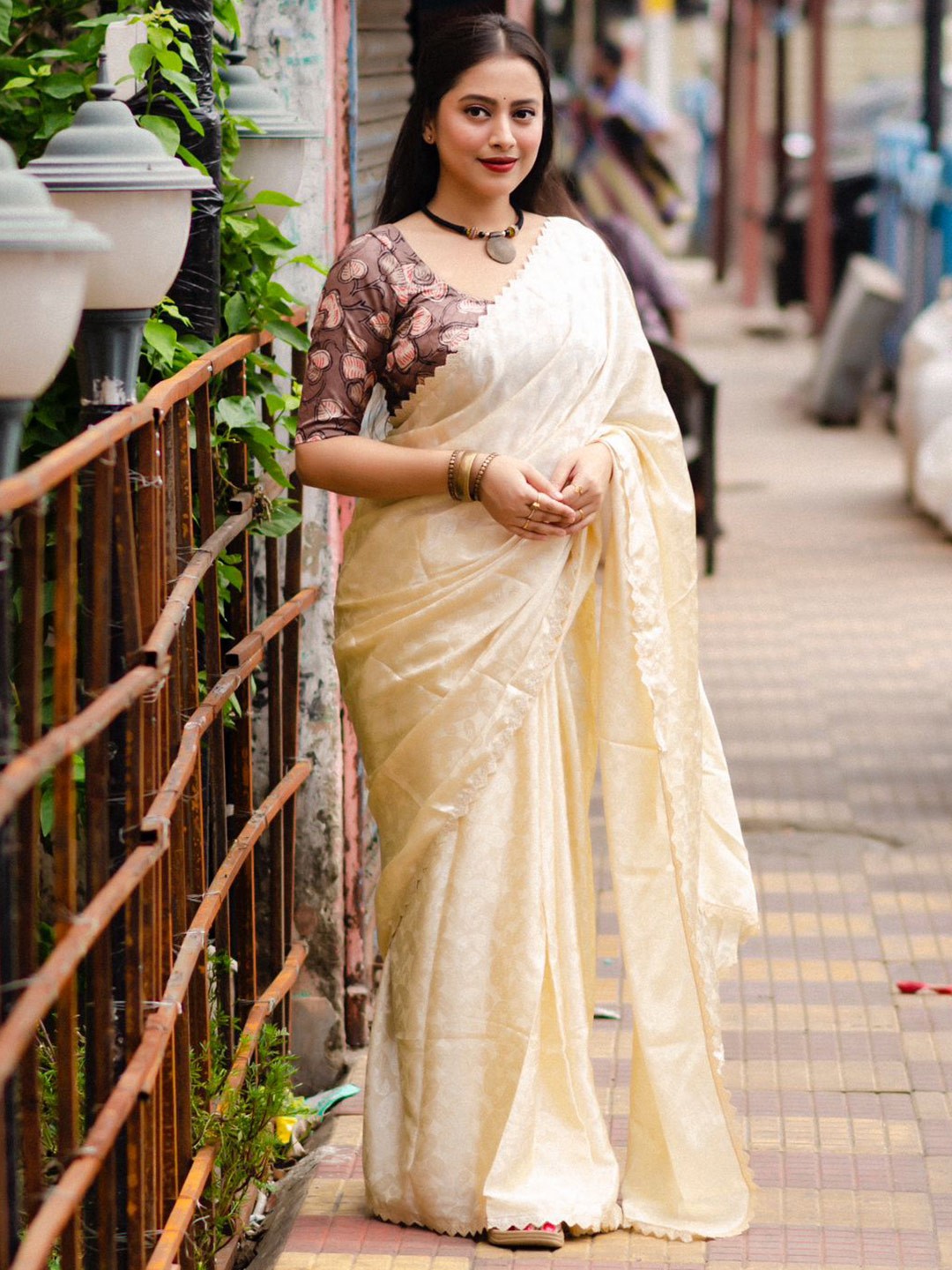 

STAVA CREATION Ethnic Motifs Designer Saree, Cream