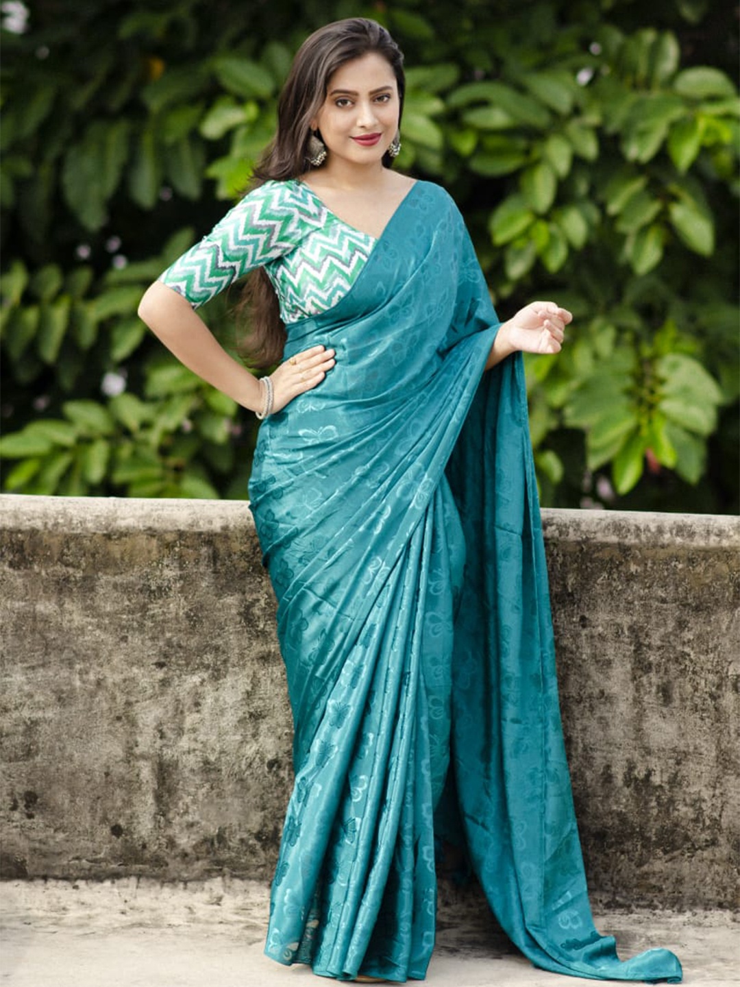 

STAVA CREATION Ethnic Motifs Silk Blend Designer Saree, Green