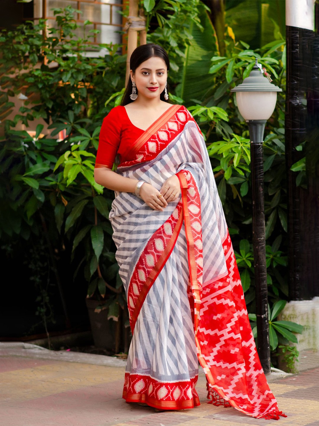

STAVA CREATION Geometric Ethnic Motifs Designer Ikat Saree, Grey