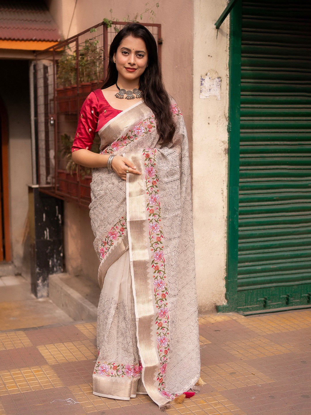 

STAVA CREATION Woven Design Embroidered Pure Linen Designer Saree, Grey