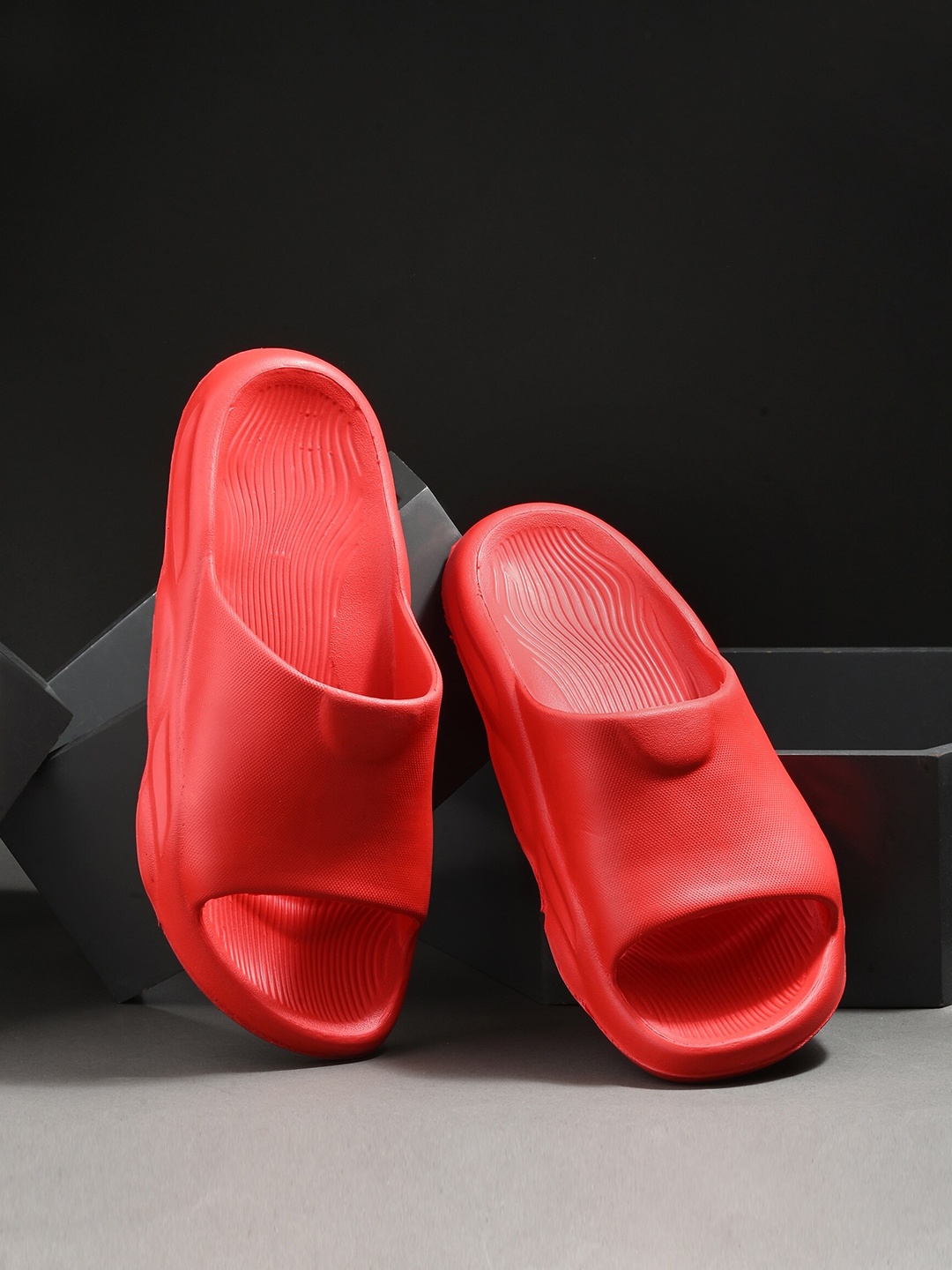 

HRX by Hrithik Roshan Men Sliders, Red