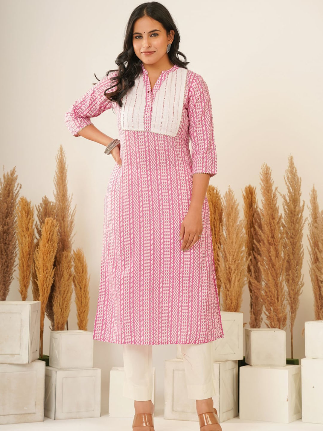 

Adveta Ethnic Motifs Printed Thread Work Cotton Kurta, Pink