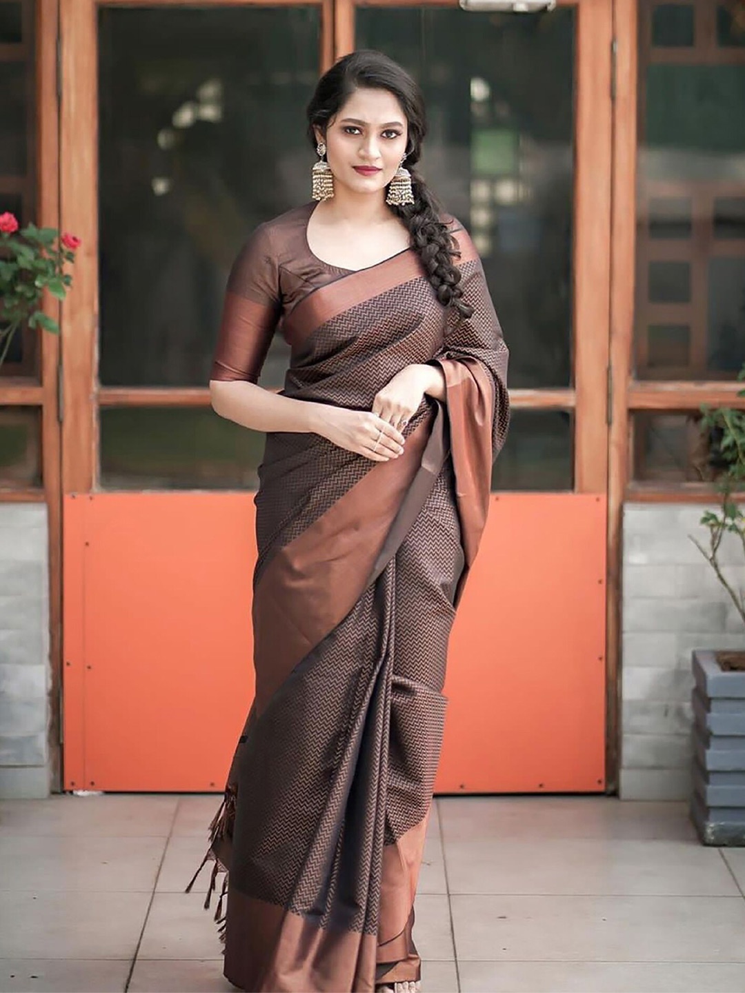 

KALINI Black Geometric Banarasi Saree