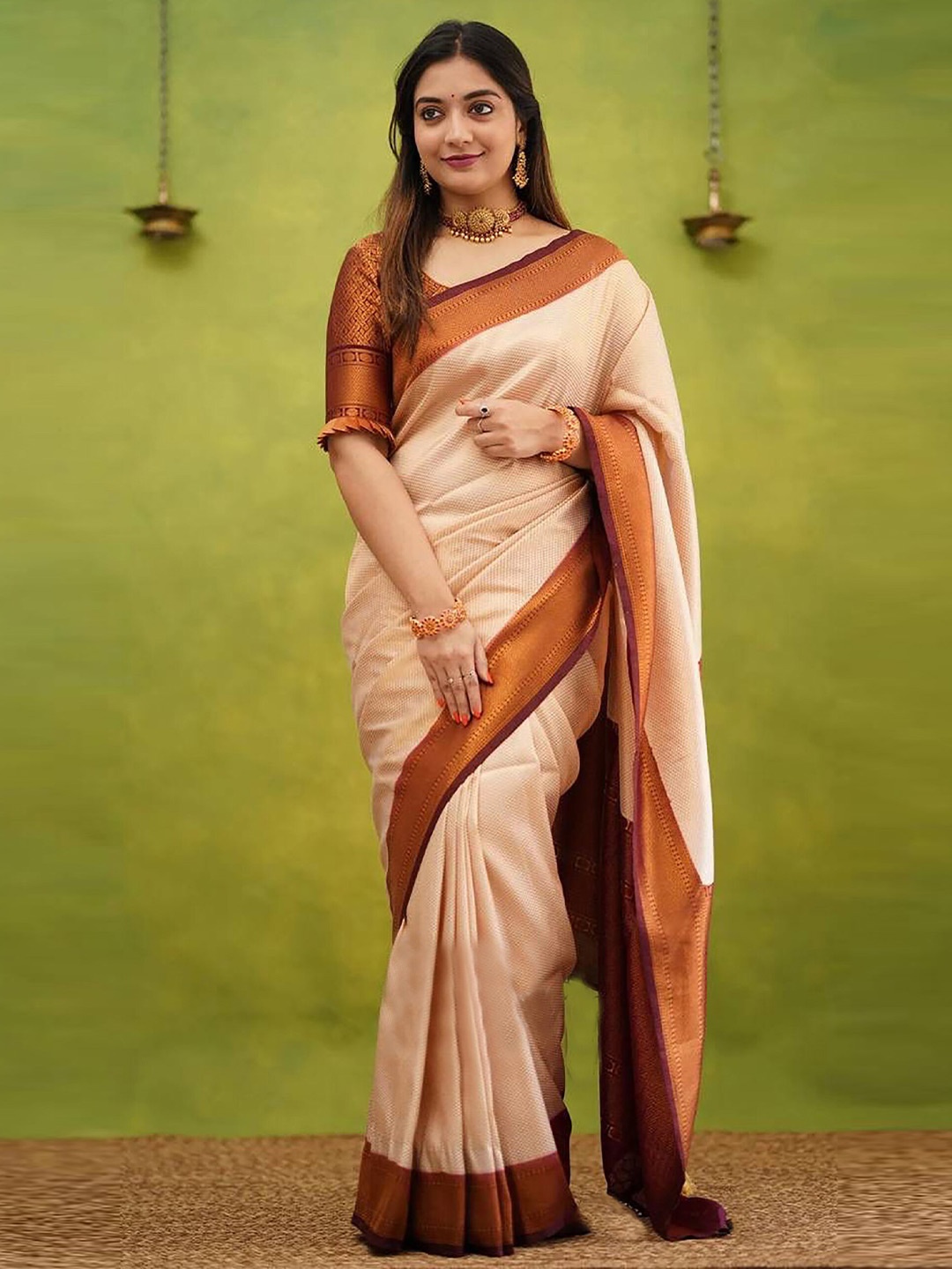 

KALINI Woven Design Zari Banarasi Saree, Beige
