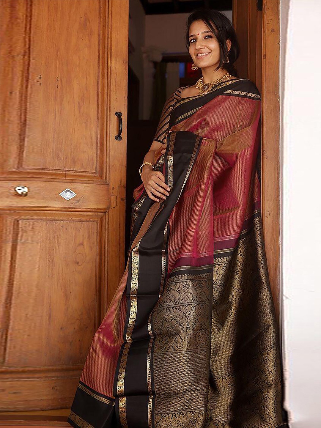 

KALINI Floral Woven Design Zari Banarasi Saree, Maroon