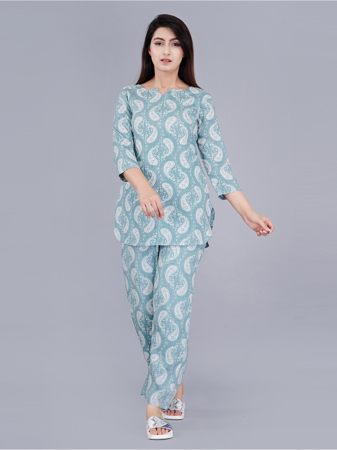 

TREND ME Paisley Printed Notch Neck Co-Ords Set, Grey